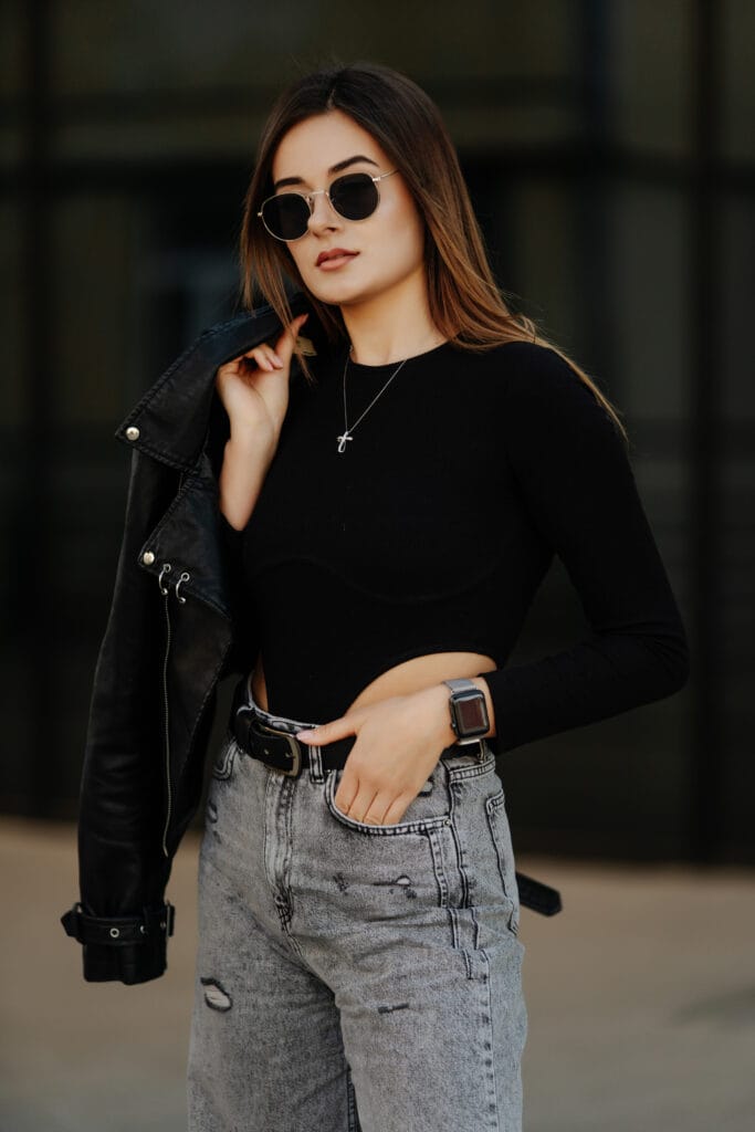 ESCORT SERVICE IN BHIKAJI CAMA PLACE Luxury lifestyle escort model with immaculate styling and grace